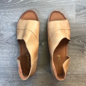 Free People Mont Blanc sandal light tan le…